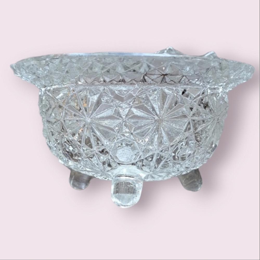 Vintage L.E. Smith Daisy and Button Ashtray